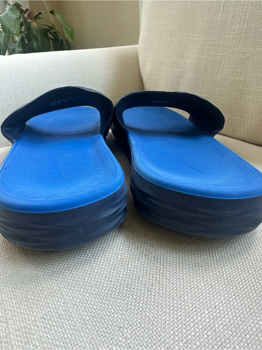 NEW Nike Solarsoft Slide Sandals Men’s Size 14 Blue Black Swoosh Athletic